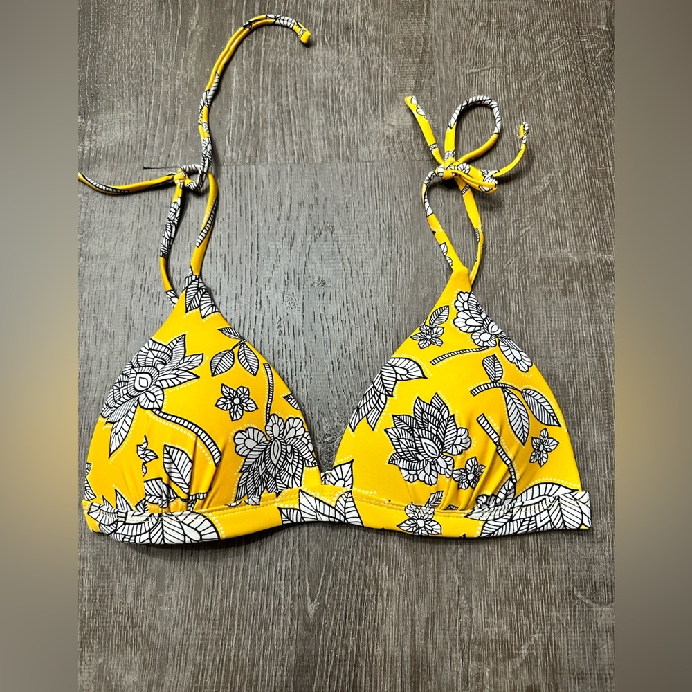 California Waves swim top‎